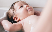 5个洗澡小贴士在这个冬天保护宝宝的皮肤