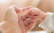 新生儿反射宝宝出生时的5 种本能