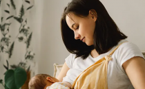 如何处理母乳喂养的疼痛和问题