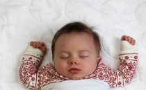 婴儿什么时候睡整夜什么可能阻止它