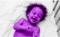 婴儿什么时候开始笑并且是认真的