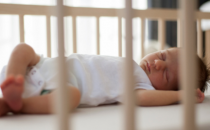 父母关于婴儿睡眠神话的指南