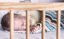 婴儿在头两年会改变睡眠模式