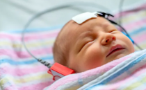 婴儿听力损失早期诊断和干预的重要性